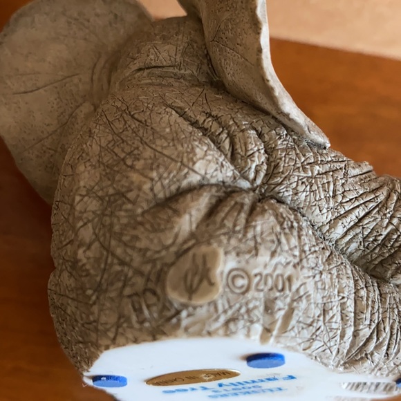 Tuskers Family Tree Elephant Figurine - Picture 10 of 10